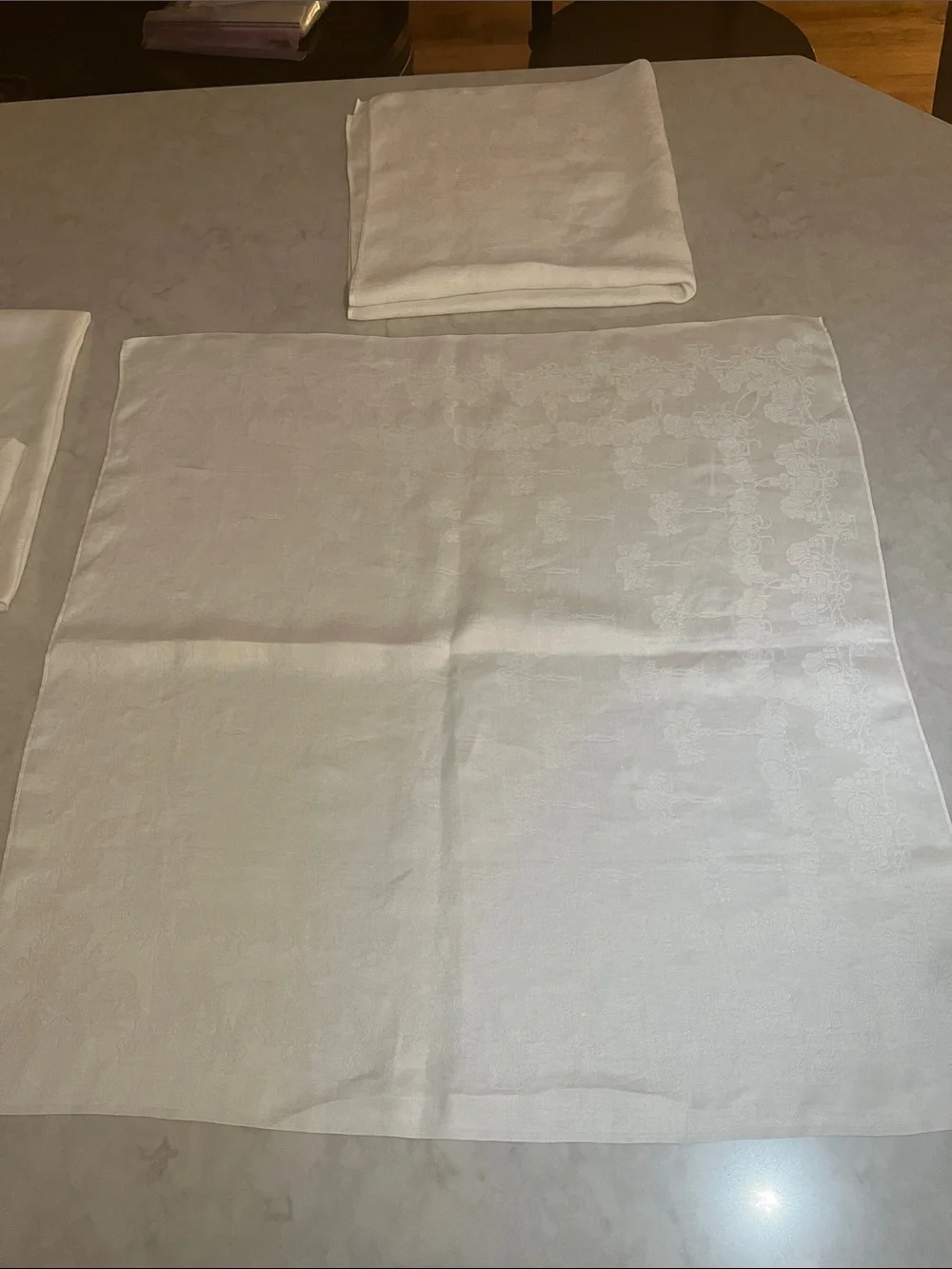 5 VINTAGE  IRISH  LINEN DAMASK  NAPKINS 25” x 25” thick substantial sustainable